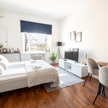 2Ndhomes Cozy Helsinki Center Studio With Park View ภายนอก รูปภาพ