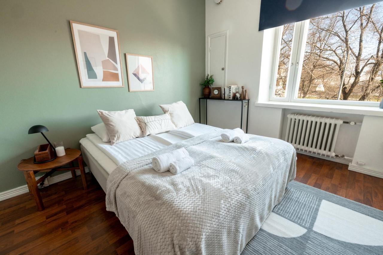 2Ndhomes Cozy Helsinki Center Studio With Park View ภายนอก รูปภาพ