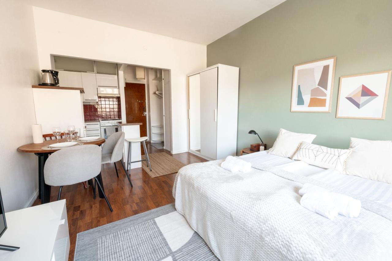 2Ndhomes Cozy Helsinki Center Studio With Park View ภายนอก รูปภาพ